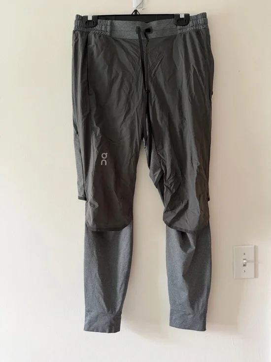 On Running Men’s Running Pants in Eclipse/Lead Size Medium Vented Track Pant - Picture 3 of 16